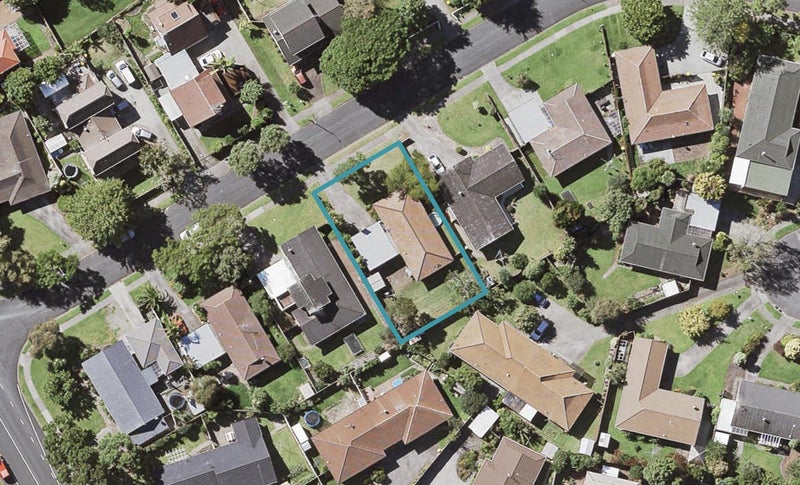 30 Jillteresa Crescent, Half Moon Bay, Auckland - Carousel 1