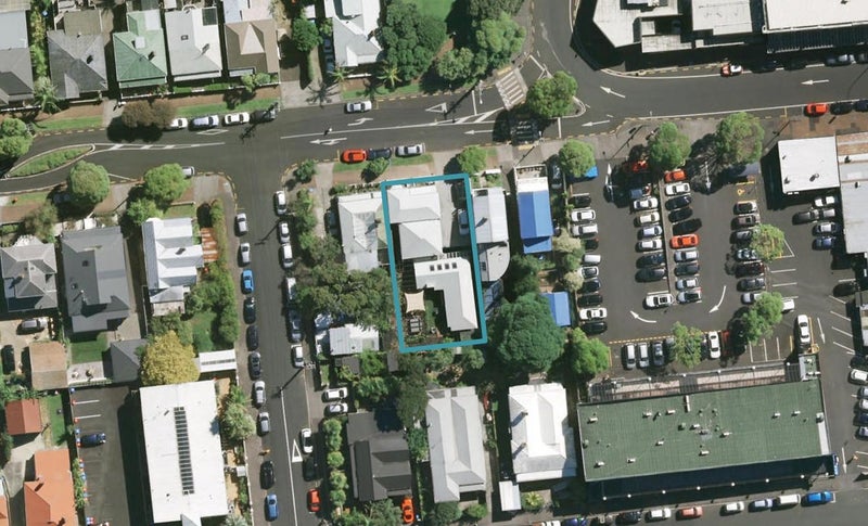 12 Pompallier Terrace, Ponsonby, Auckland - Carousel 1
