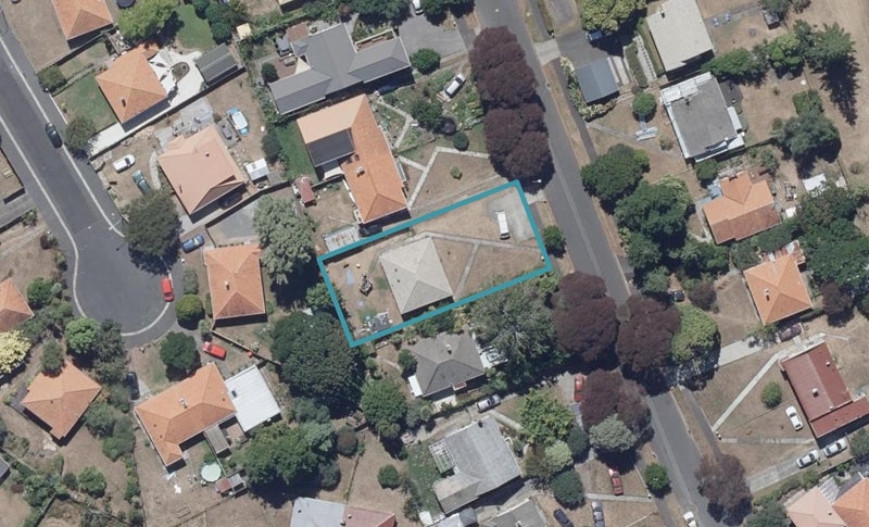 33 Plunket Terrace, Hamilton East, Hamilton - Carousel 1
