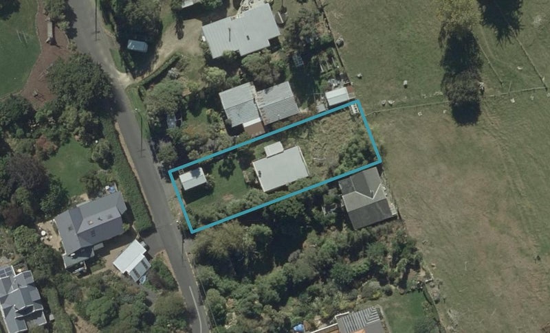 11 Roebuck Rise, Broad Bay, Dunedin - Carousel 1