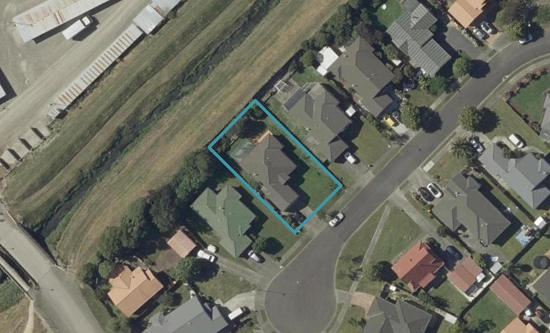 50 Dalfield Place, Highbury, Palmerston North - Carousel 1