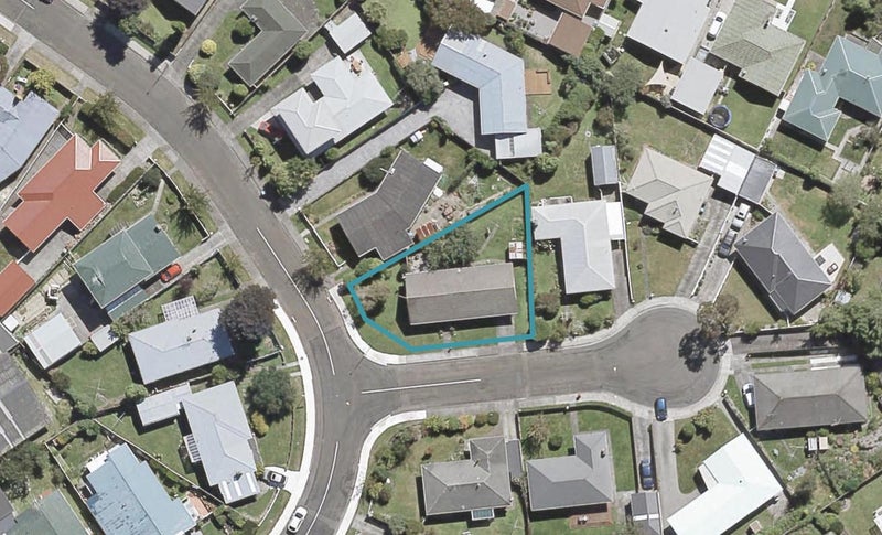 1 Tiwakawaka Grove, Heretaunga, Upper Hutt - Carousel 1