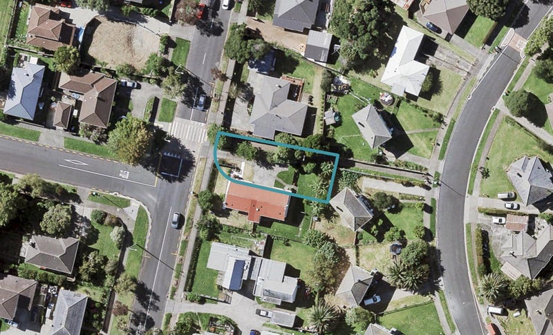 54 Eastview Road, Glen Innes, Auckland - Carousel 1