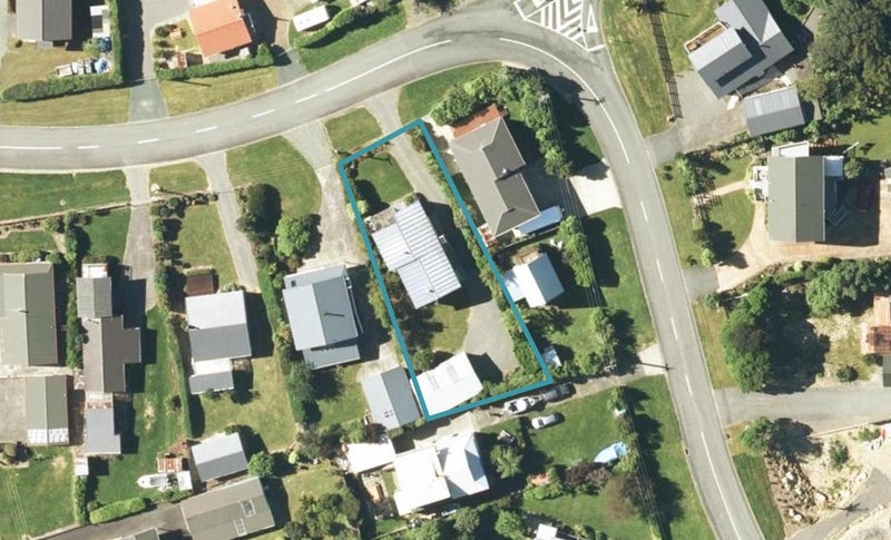 24 Okiwi Crescent, French Pass - Carousel 1