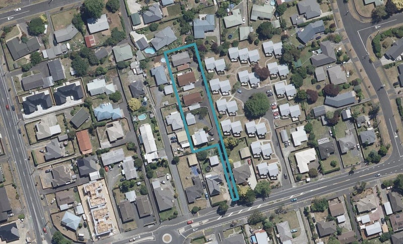 183D Clarkin Road, Fairfield, Hamilton - Carousel 1