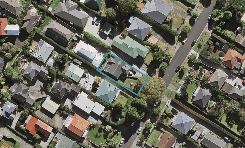 110 Paihia Road, One Tree Hill, Auckland - Carousel 1