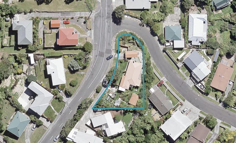 21 Pokohiwi Road, Normandale, Lower Hutt - Carousel 1