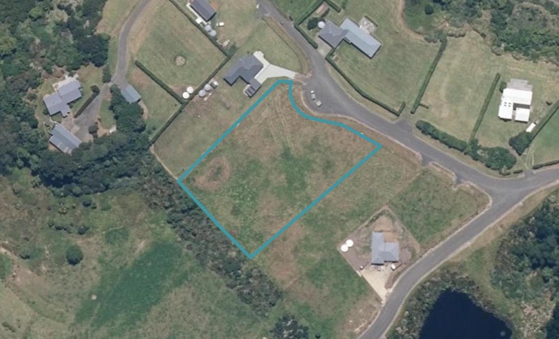 7 Browns Rise, Māhia - Carousel 1