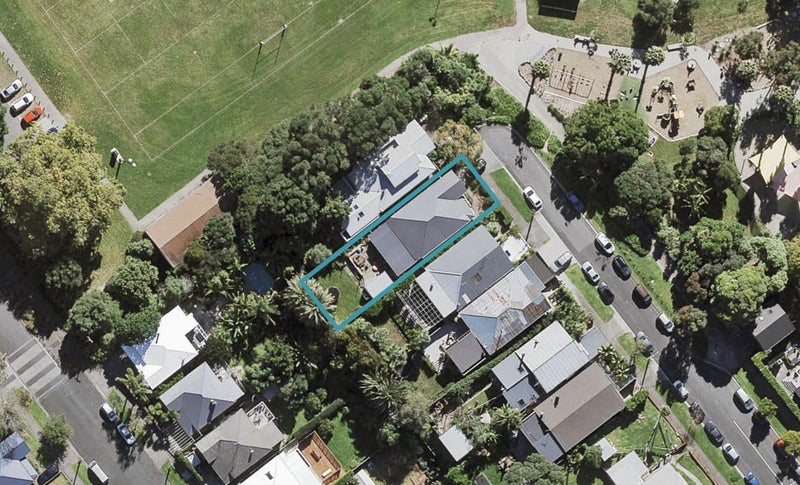 44 Grosvenor Street, Grey Lynn, Auckland - Carousel 1