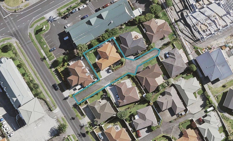 6 Mt Lebanon Crescent, The Gardens, Auckland - Carousel 1