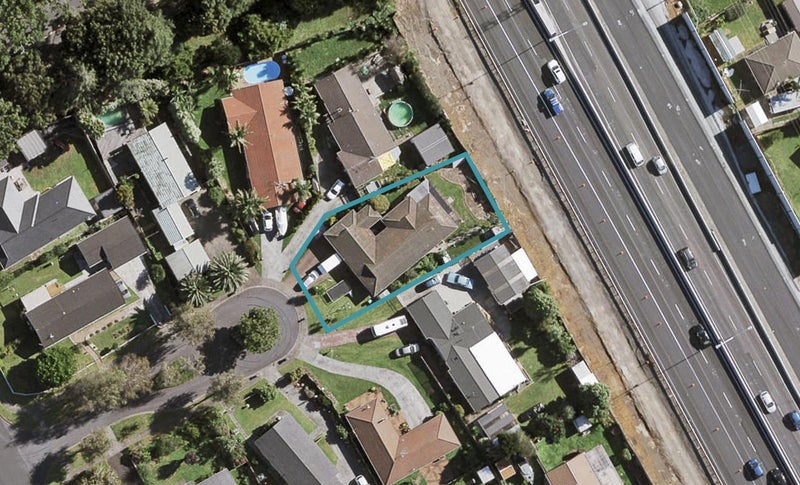 9 Kamulla Court, Conifer Grove, Takanini - Carousel 1