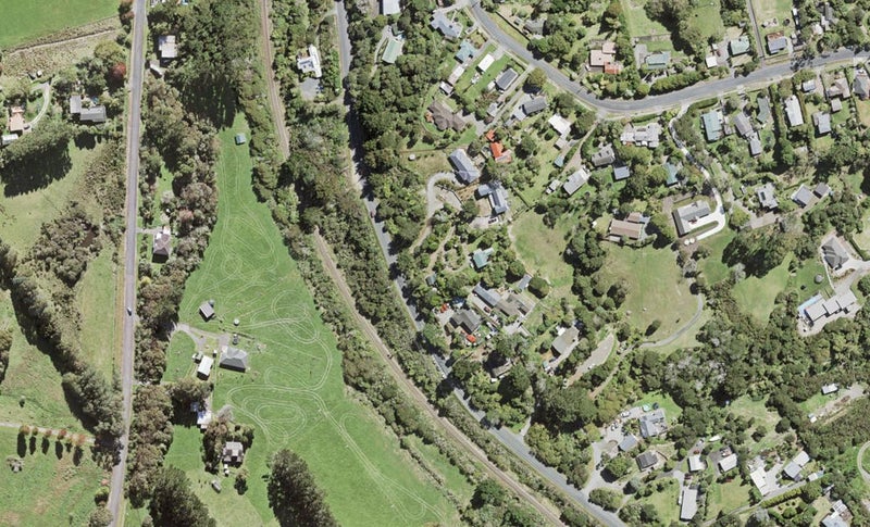 95 Waitakere Road, Waitakere, Auckland - Carousel 1