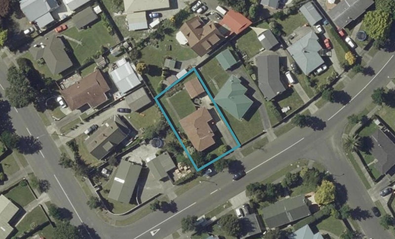 7 Rhodes Drive, Kelvin Grove, Palmerston North - Carousel 1