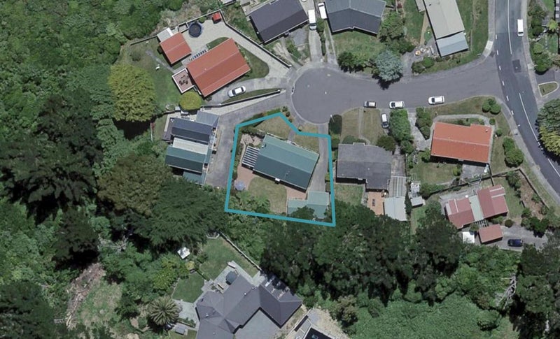 5 Salem Court, Churton Park, Wellington - Carousel 1