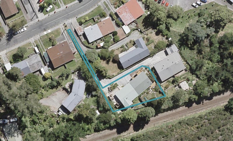 1/20 Hillside Drive, Maoribank, Upper Hutt - Carousel 1