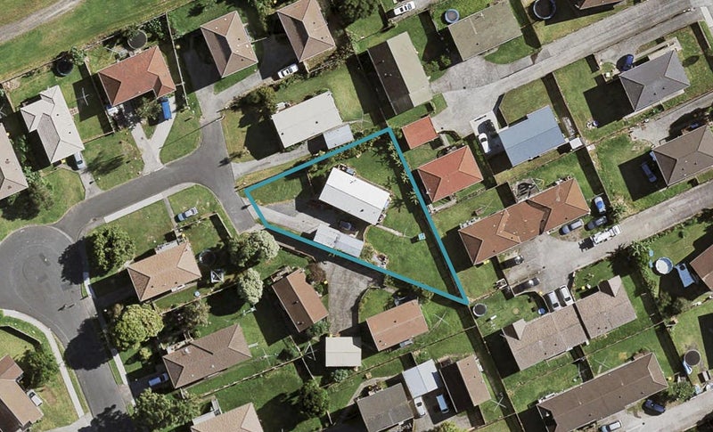 35 Hanford Place, Clendon Park, Auckland - Carousel 1