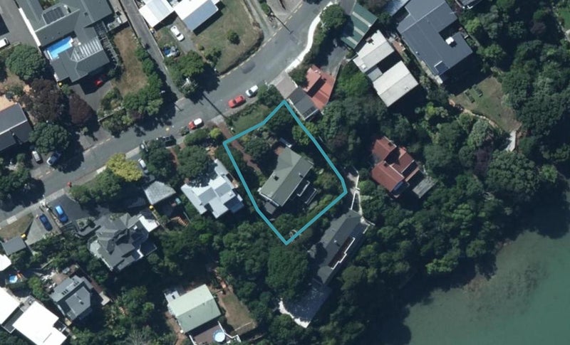 32 Seaview Road, Paremata, Porirua - Carousel 1