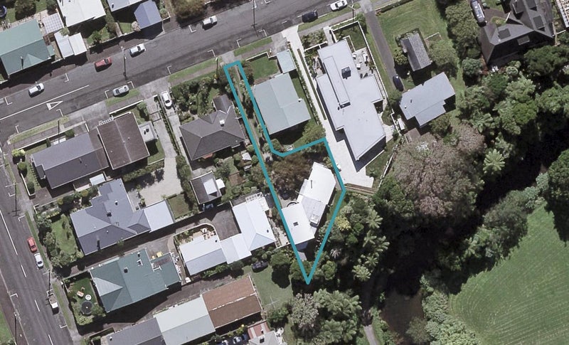 280A Courtenay Street, Strandon, New Plymouth - Carousel 1