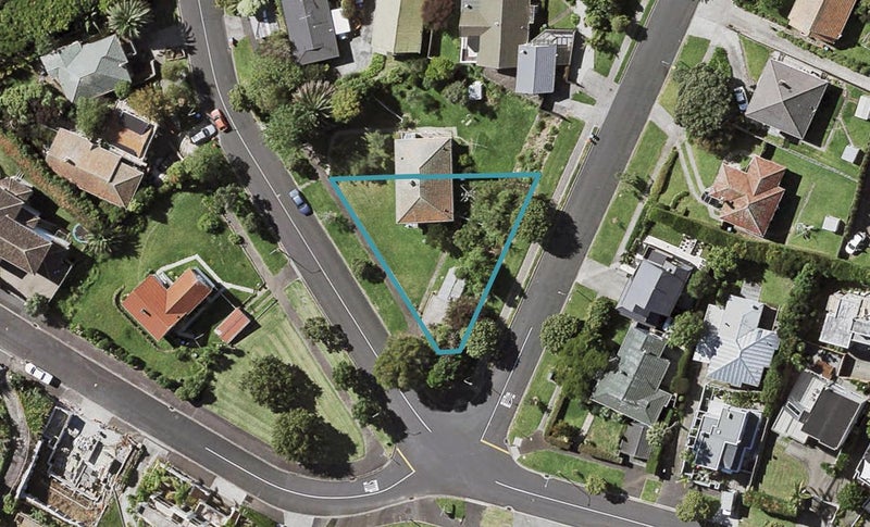 86 Reihana Street, Orakei, Auckland - Carousel 1