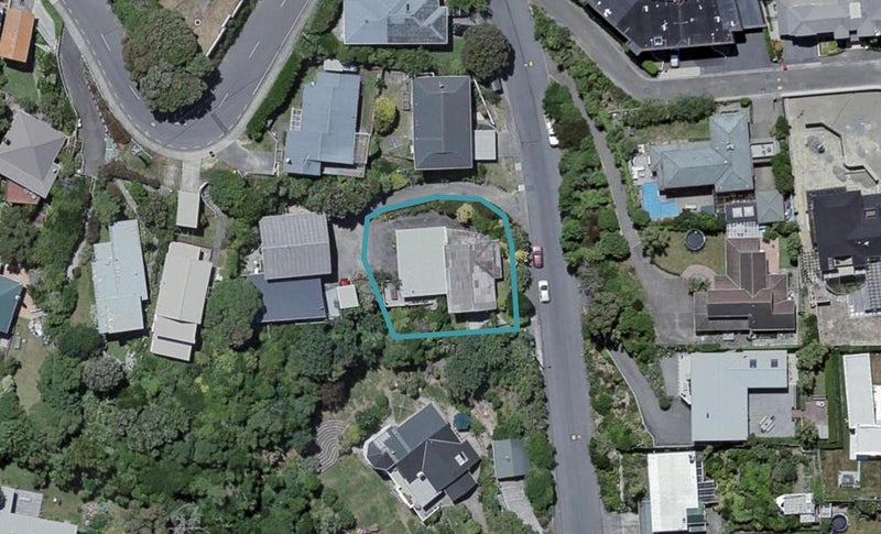 17 Seatoun Heights Road, Miramar, Wellington - Carousel 1