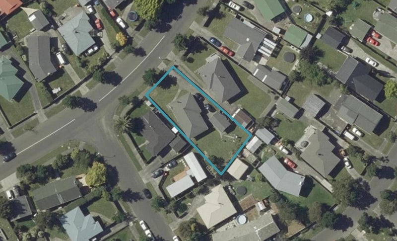 16 Rhodes Drive, Kelvin Grove, Palmerston North - Carousel 1