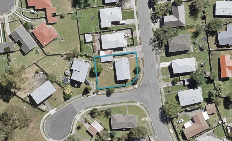 17 Speargrass Grove, Timberlea, Upper Hutt - Carousel 1