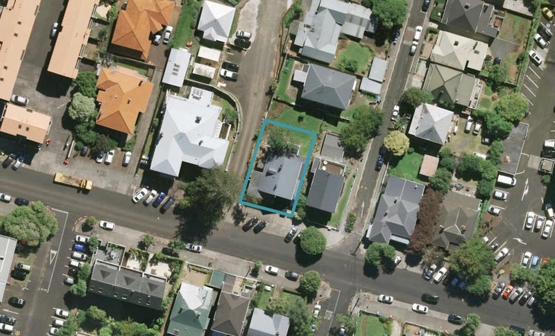 12 Carlton Gore Road, Grafton, Auckland - Carousel 1