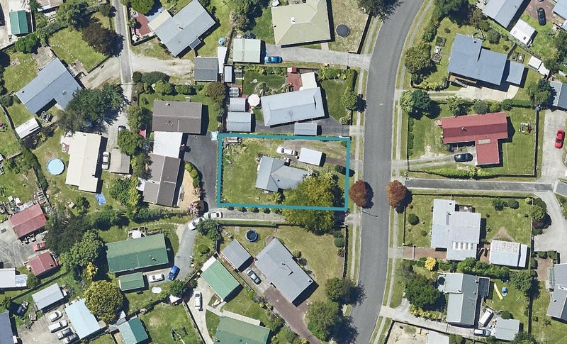 16 Rewarewa Street, Owhata, Rotorua - Carousel 1