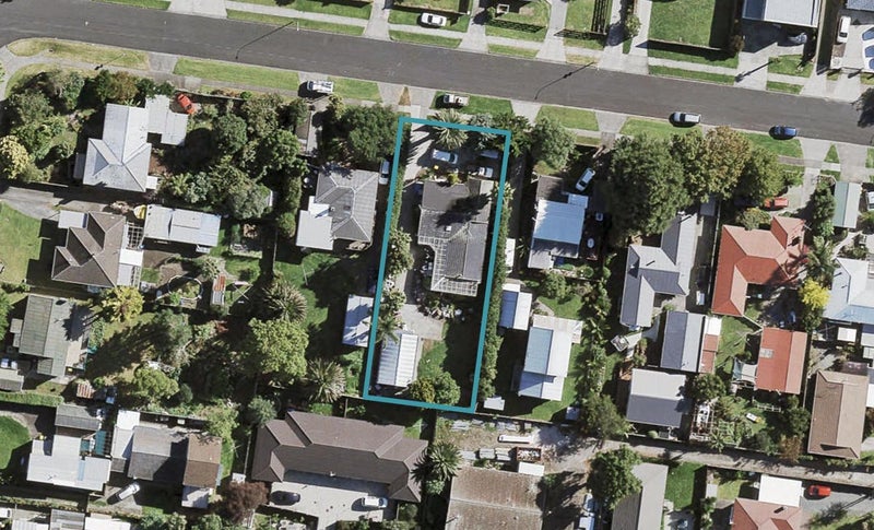 23 Blanes Road, Weymouth, Auckland - Carousel 1