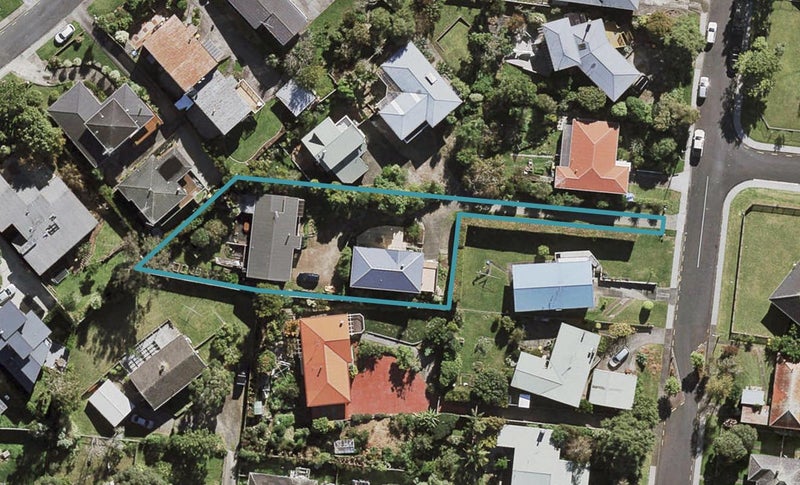 2/34 Potter Avenue, Northcote, Auckland - Carousel 1