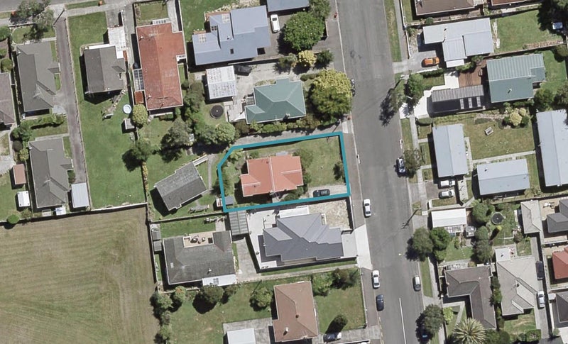 25 Logan Street, Ebdentown, Upper Hutt - Carousel 1