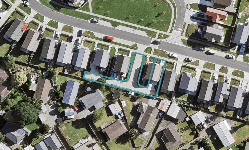 88 Kaimoana Street, Weymouth, Auckland - Carousel 1