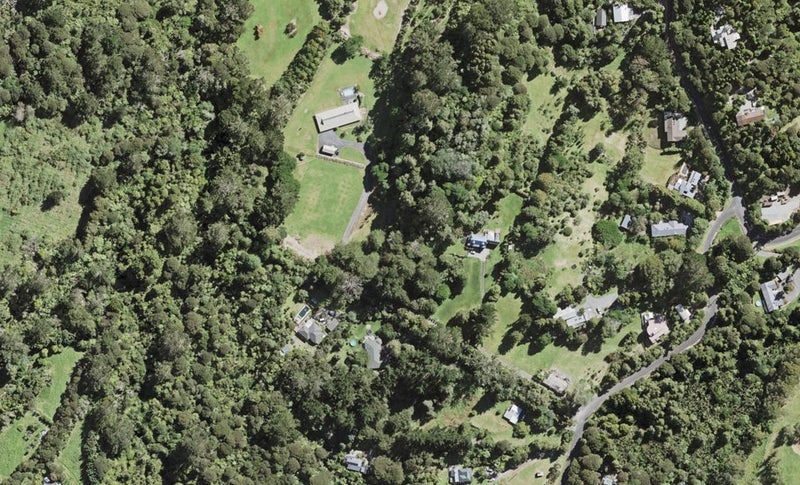 5B Cochran Road, Oratia, Auckland - Carousel 1