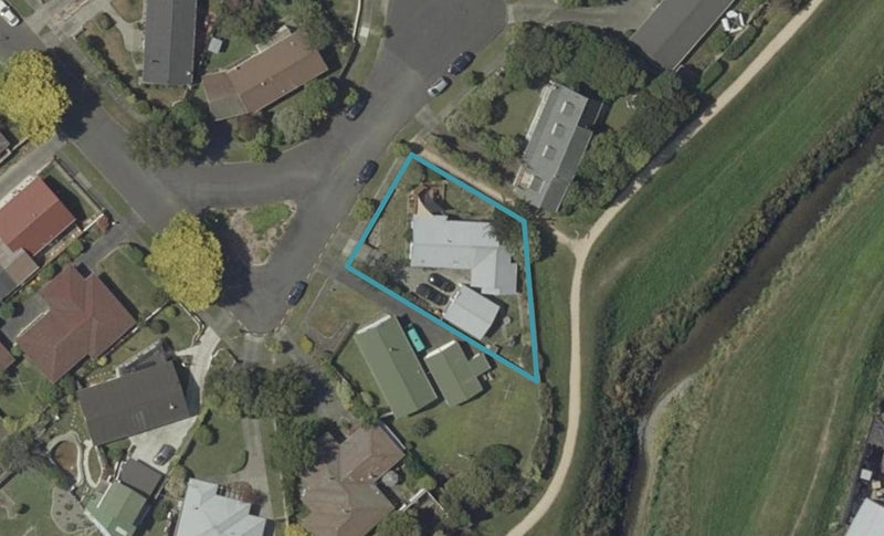 26 Cecil Place, Cloverlea, Palmerston North - Carousel 1