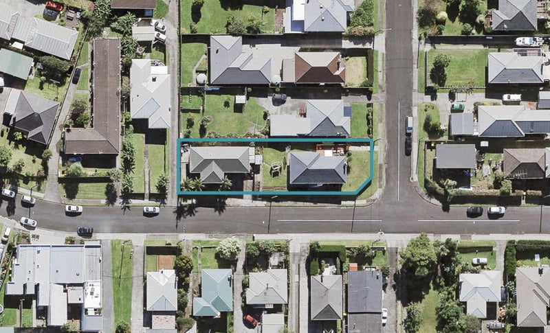 17 Tiki Street, New Lynn, Auckland - Carousel 1