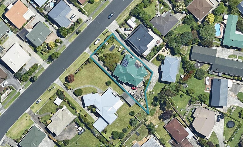 24 Brookfield Terrace, Brookfield, Tauranga - Carousel 1