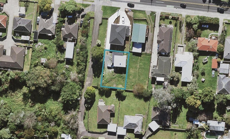 22A Pomaria Road, Henderson, Auckland - Carousel 1