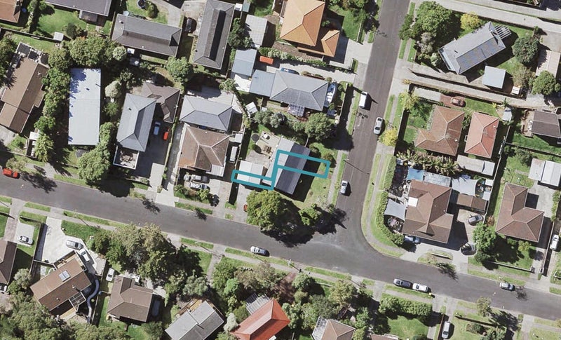 2B Dianne-Louise Drive, Half Moon Bay, Auckland - Carousel 1