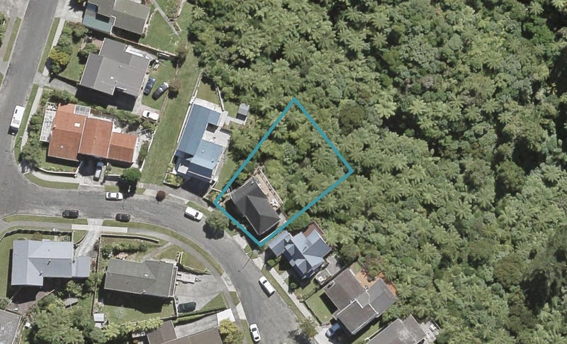 5 Lone Tree Grove, Kelson, Lower Hutt - Carousel 1