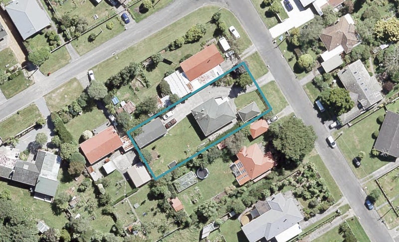 24 MacLaren Street, Maymorn, Upper Hutt - Carousel 1
