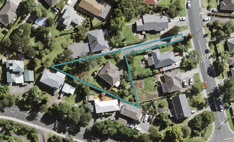 95 Stottholm Road, Titirangi, Auckland - Carousel 1
