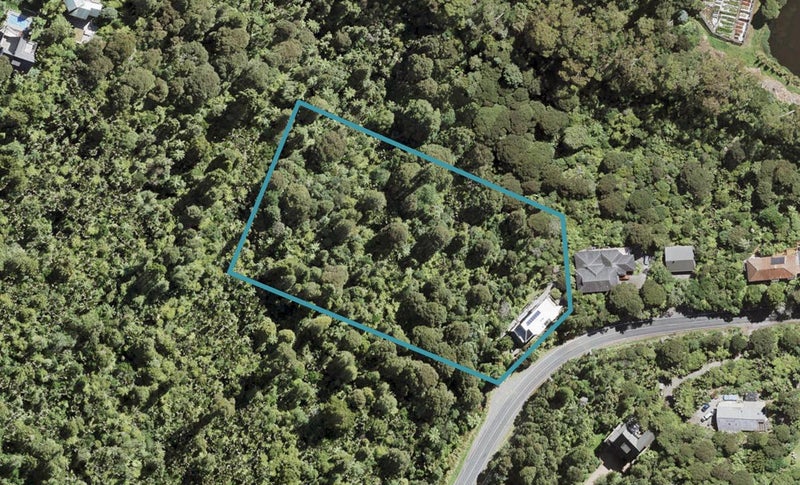 177 Scenic Drive, Titirangi, Auckland - Carousel 1