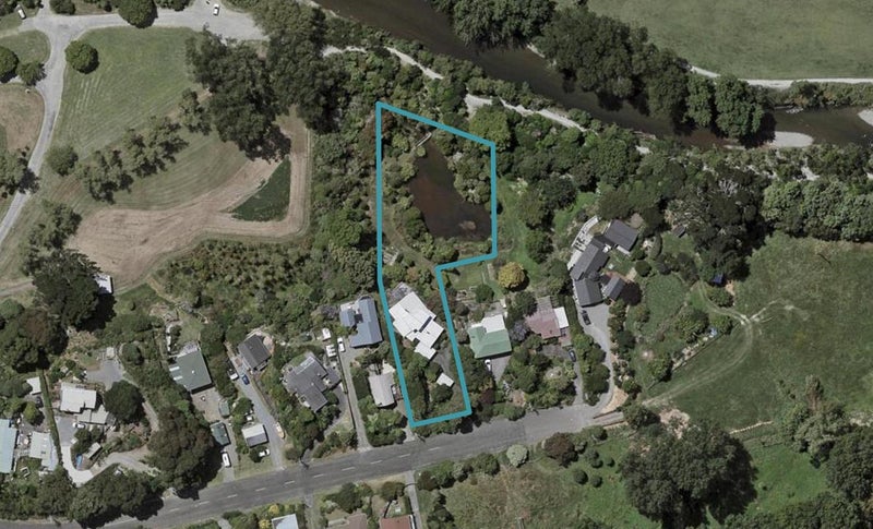 69 Makora Road, Otaihanga, Paraparaumu - Carousel 1