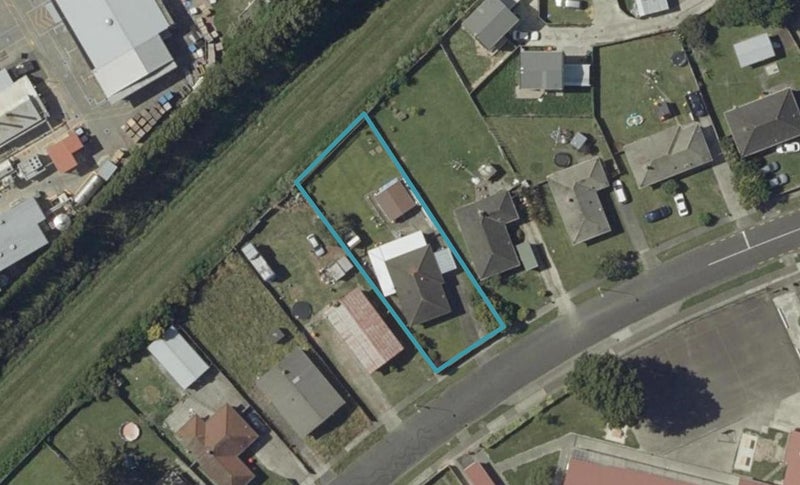 21 Brighton Crescent, Highbury, Palmerston North - Carousel 1