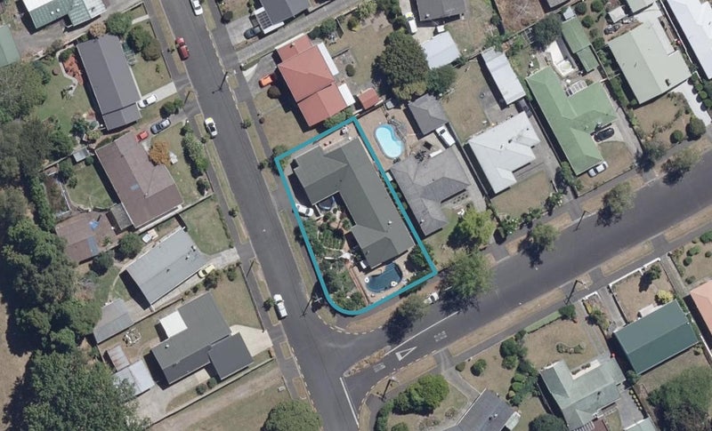 14 Ashbury Avenue, Silverdale, Hamilton - Carousel 1