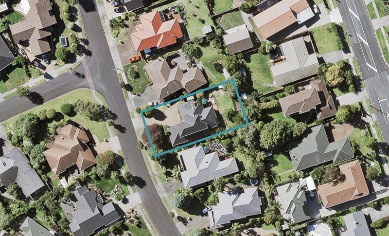 22 Currell Way, Somerville, Auckland - Carousel 1