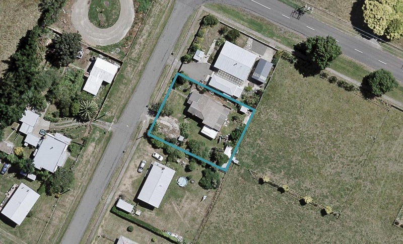 2 Lake Street, Takapau, Takapau - Carousel 1