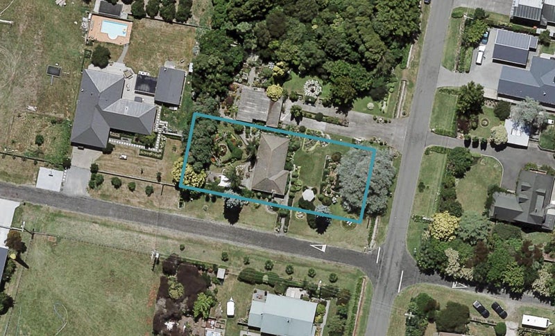 8 Gordon Street, Jervoistown, Napier - Carousel 1