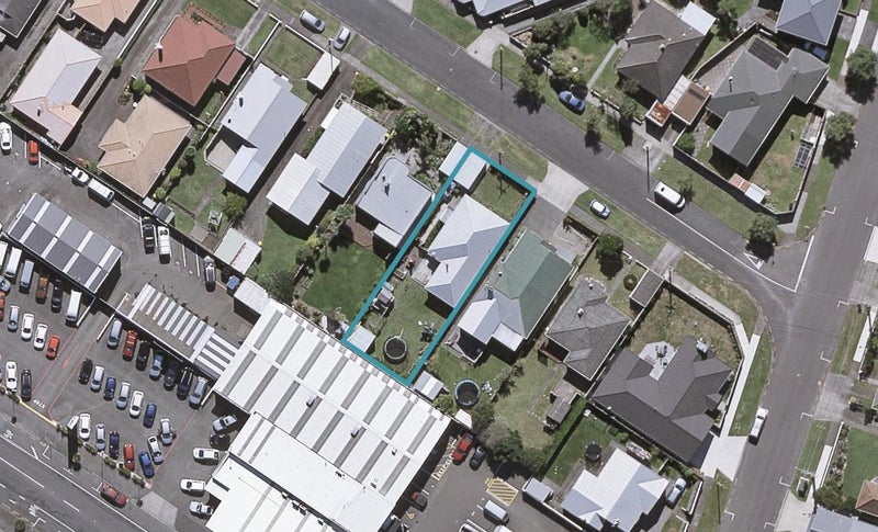 14 Vogel Street, Fitzroy, New Plymouth - Carousel 1