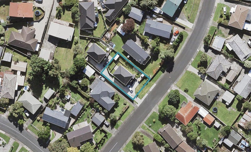 44A Thornlow Street, Glendene, Auckland - Carousel 1